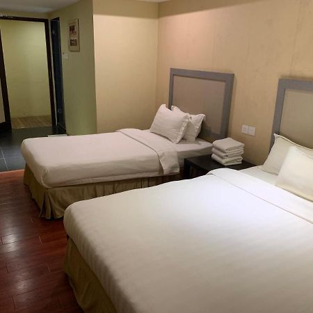 Mcity Inn Miri Buitenkant foto