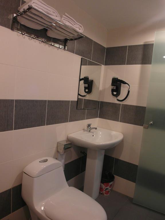 Mcity Inn Miri Kamer foto