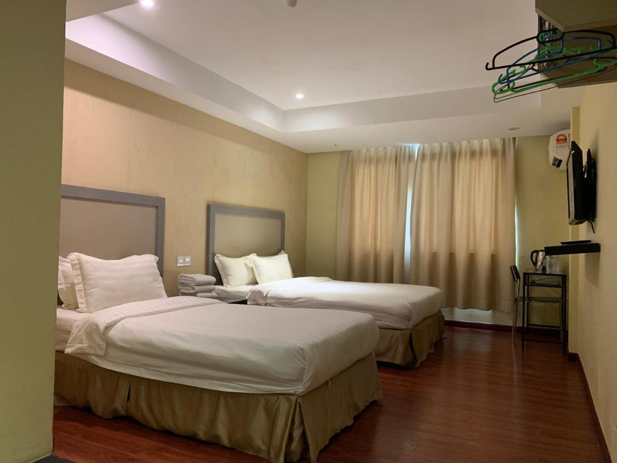 Mcity Inn Miri Buitenkant foto