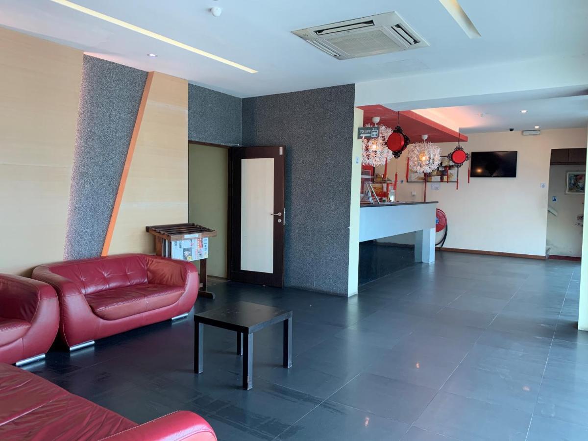 Mcity Inn Miri Buitenkant foto